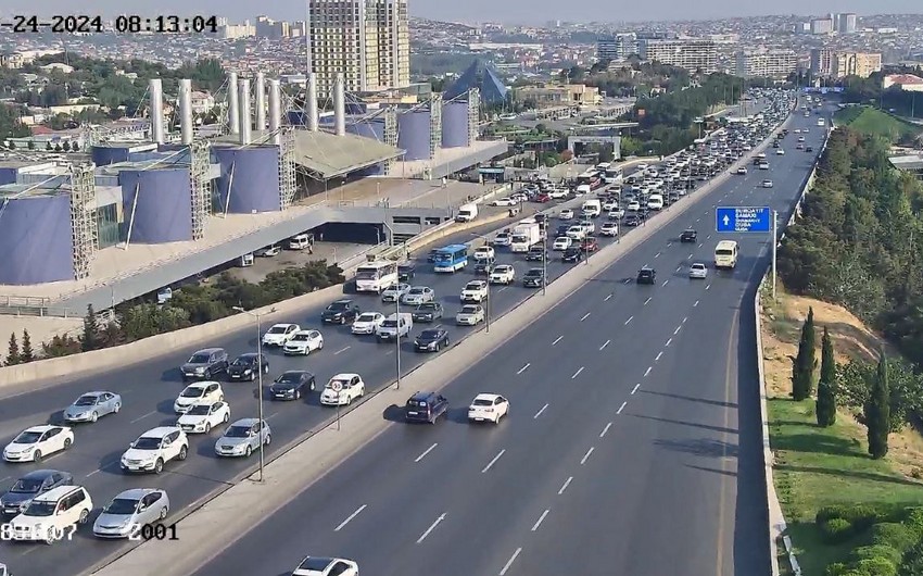 Bakıda tıxac olan yolların sayı artıb
