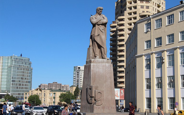 Bakıdakı bu heykəllər restavrasiya ediləcək