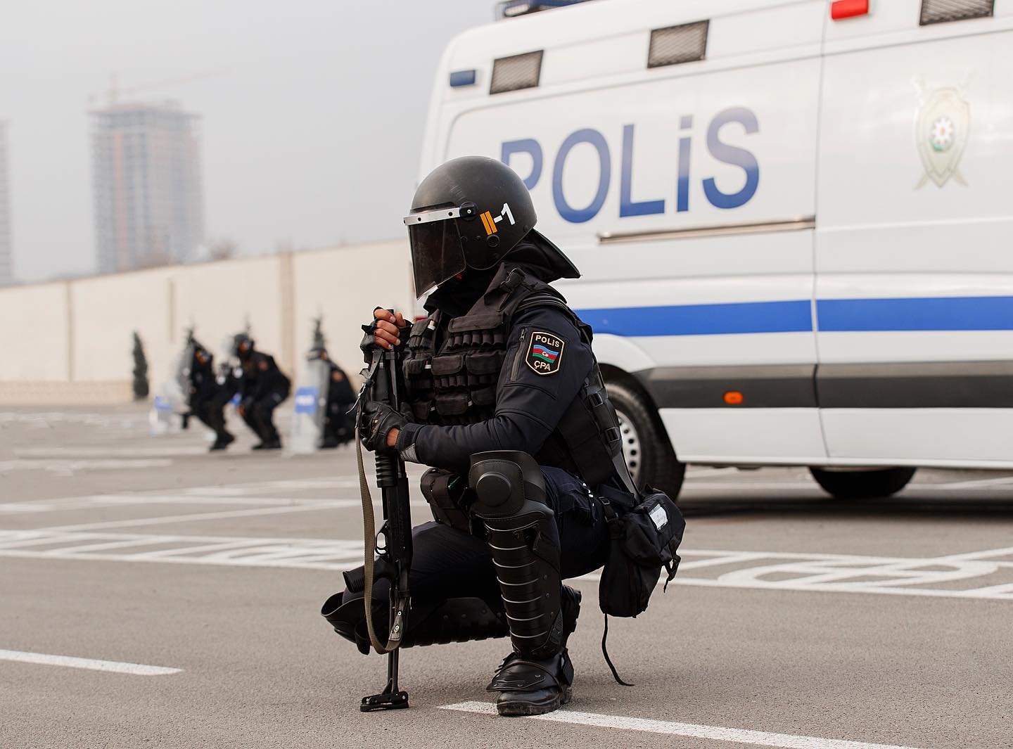 Polis əməliyyat keçirdi