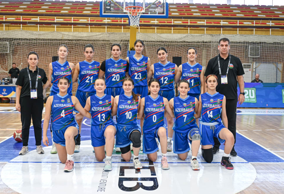 Qadın basketbol millisi gümüş medal qazandı 