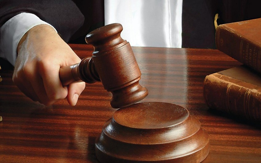 Qadını yandıraraq öldürən şəxsin məhkəməsi başlayır