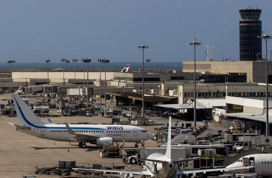 Beyrut aeroportunda uçuşlar təxirə salınıb