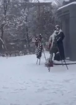 İrəvanda rus simvolikasını təhqir edən şəxsə hökm oxunub
