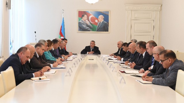Rövşən Rzayev kollegiya iclası keçirib - FOTOLAR