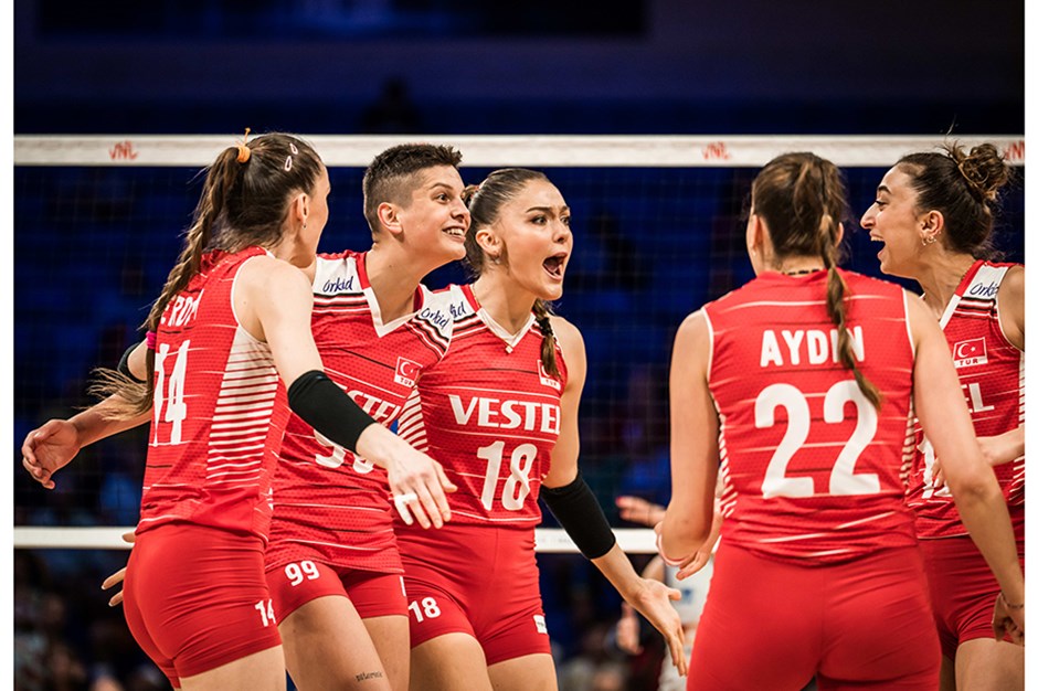 Türkiyəli “sultanlar” Paris Olimpiadasının 1/4 finalına çıxdılar