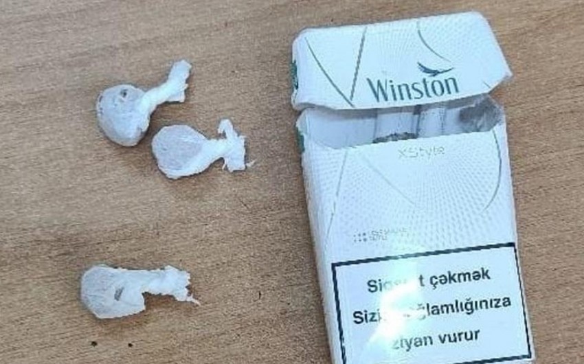 Həbsdə olan qardaşına narkotik keçirmək istədi