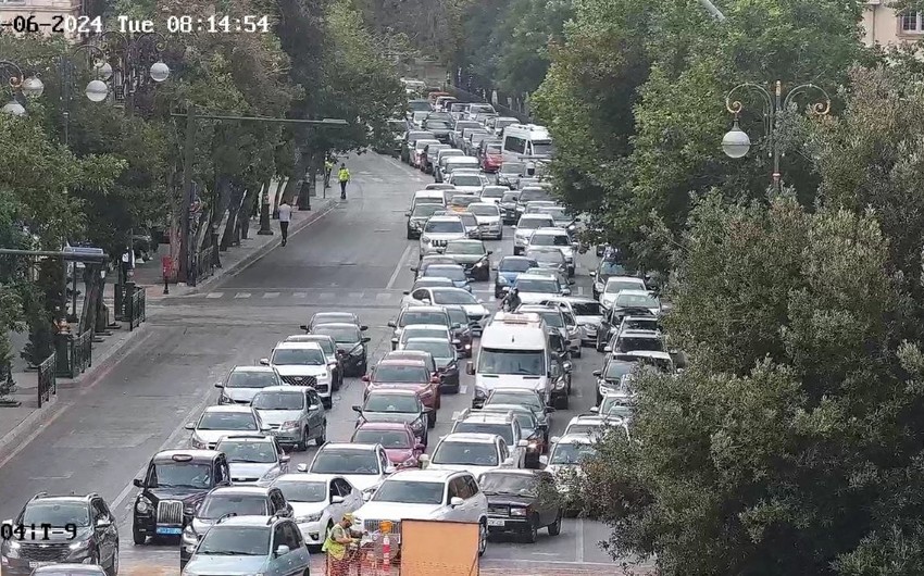Hazırda tıxac olan yolların SİYAHISI 