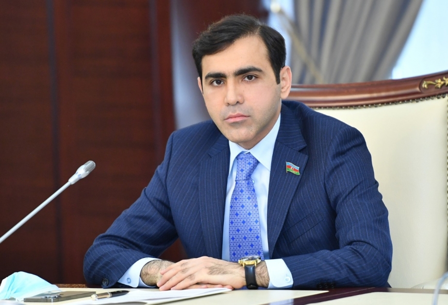 Deputatlığa namizəd seçki qanununu pozub? - FOTO