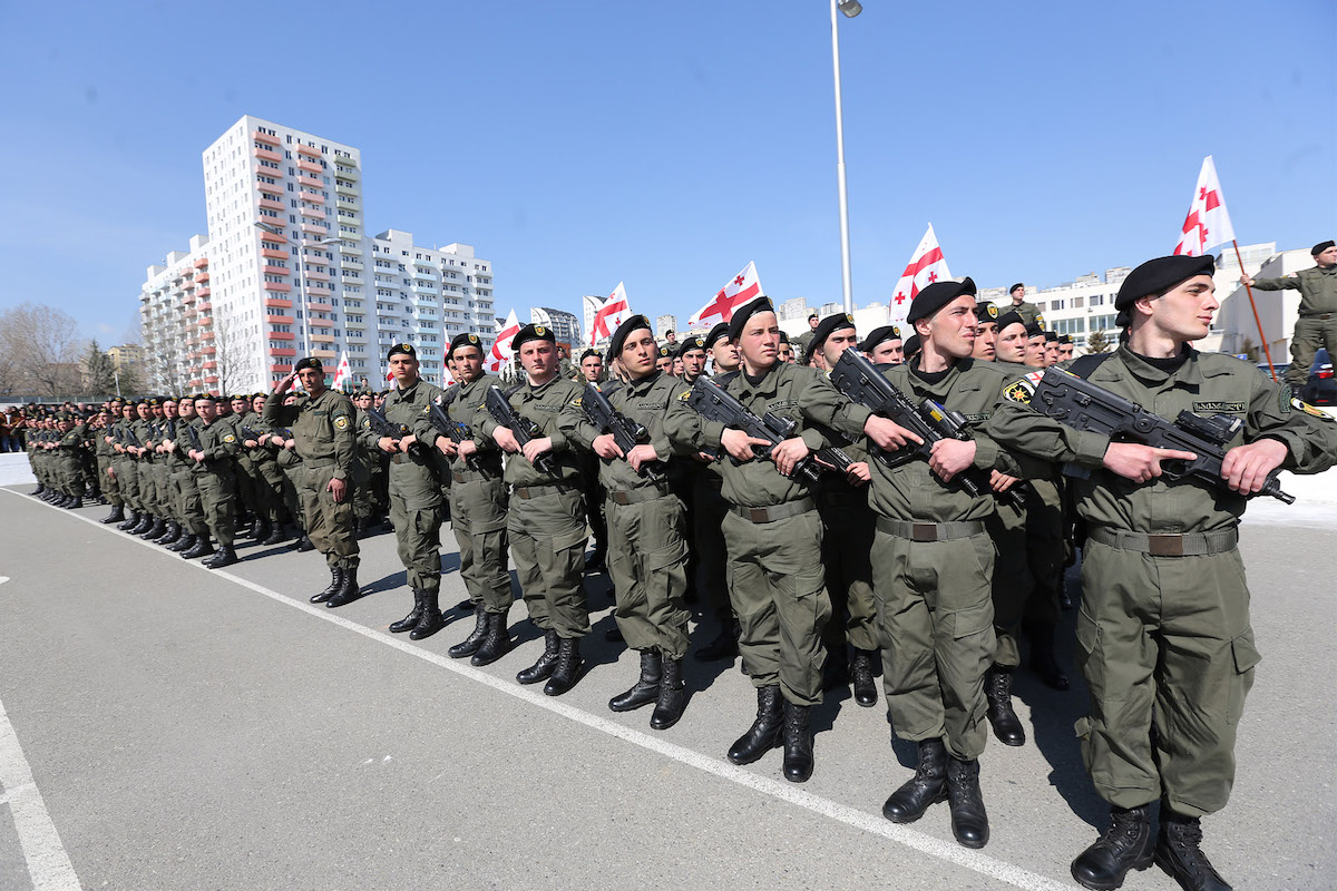 Gürcüstanda hərbi xidmət müddəti QISALDILIR