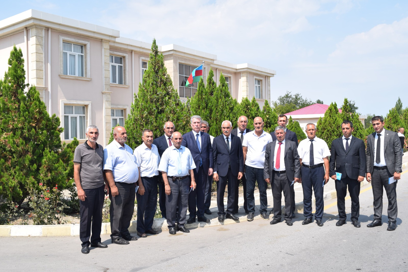 Yeni dövrün hədəflərinə doğru