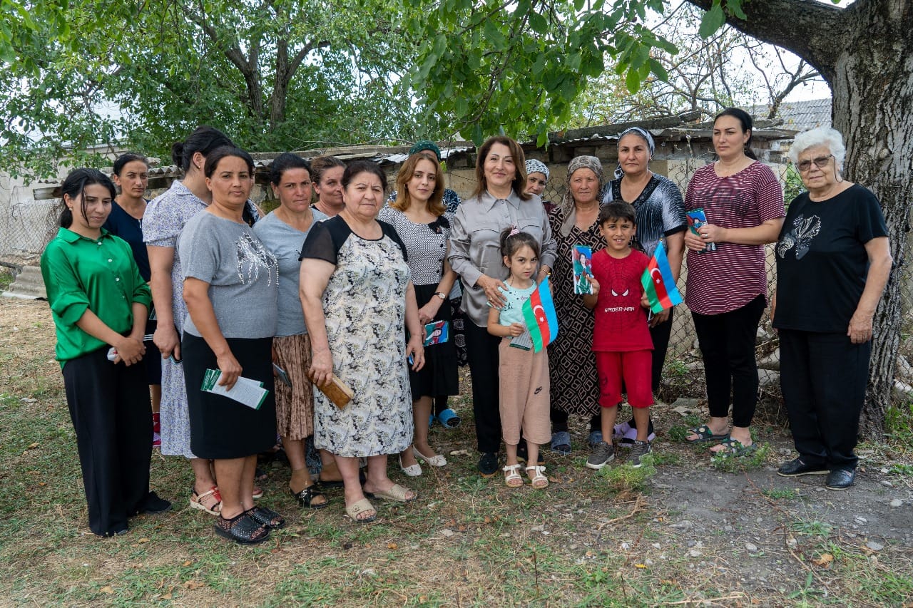 Tamam Cəfərovanın seçicilərlə görüşləri davam edir - FOTO