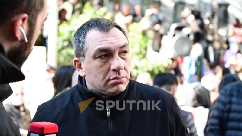 Saakaşvilinin keçmiş silahdaşı siyasi partiya YARADIR