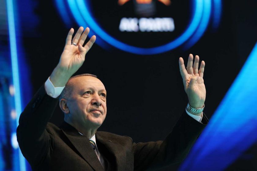 2 deputat və 13 bələdiyyə sədri AKP-yə QOŞULDU
