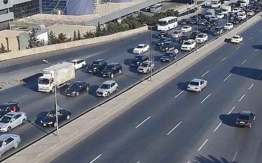Bakıda tıxac olan yolların SİYAHISI 