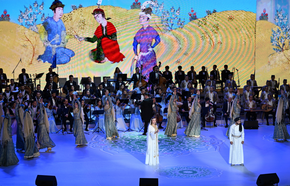 Prezidentlər ailələri ilə birgə qala konsertində