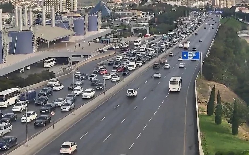 Bakının tıxaclı YOLLARI
