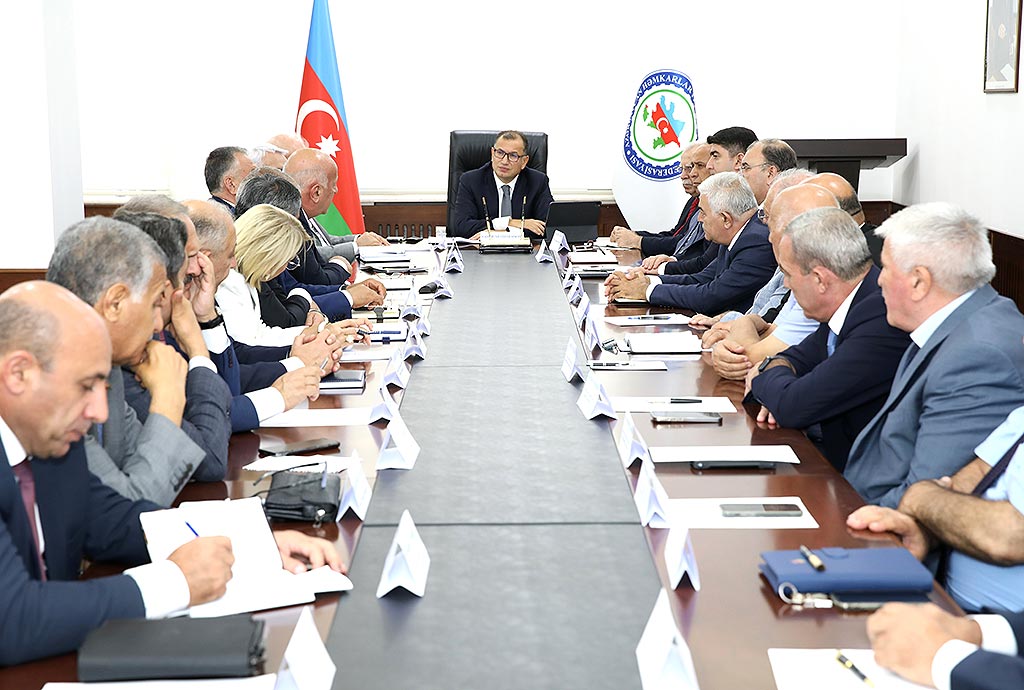 Həmkarlar İttifaqının yeni rəhbəri üzv təşkilatların sədrlərini TOPLADI
