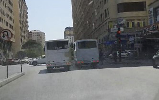 Qırmızı işığından keçən avtobus sürücüləri SAXLANILDI