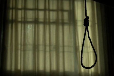 22 yaşlı qızın kirayə qaldığı evdə asılmış&nbsp;meyiti tapıldı