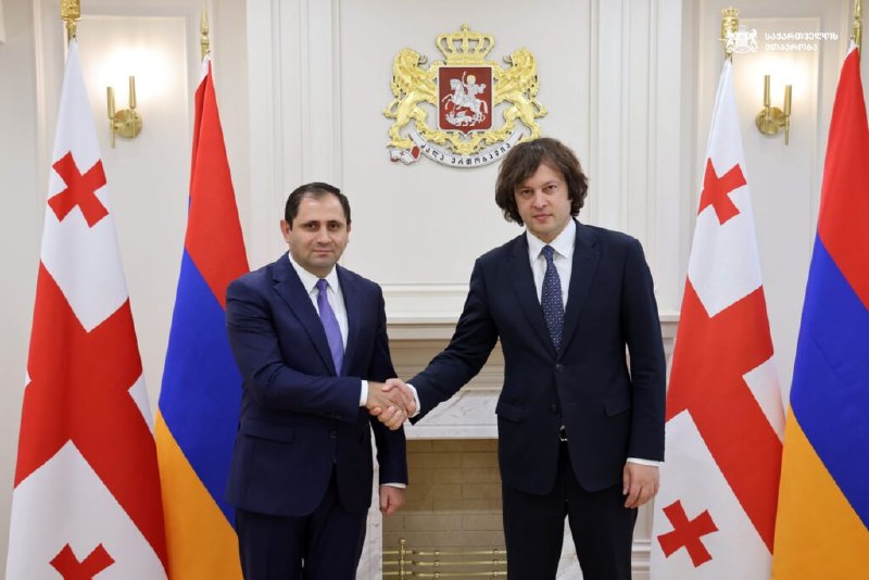 Papikyan Gürcüstanın baş naziri ilə GÖRÜŞÜB