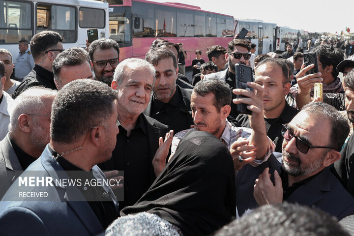 Pezeşkian matəm mərasimlərinə qatıldı