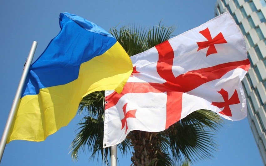 Ukrayna Gürcüstandakı diplomatını geri çağırdı
