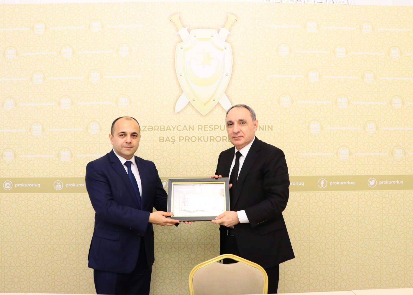 Kamran Əliyev nazir müavini təyin edilən prokuroru belə yola saldı&nbsp;- FOTOLAR