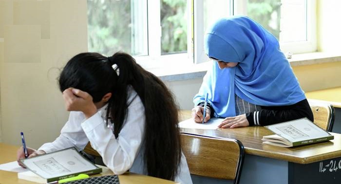Orta məktəblərdə dini biliklər tədris olunsa... - PROBLEM