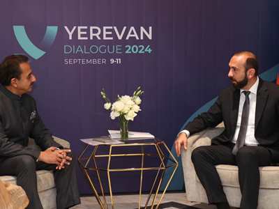 Mirzoyan Hindistan XİN başçısının müavini ilə GÖRÜŞÜB