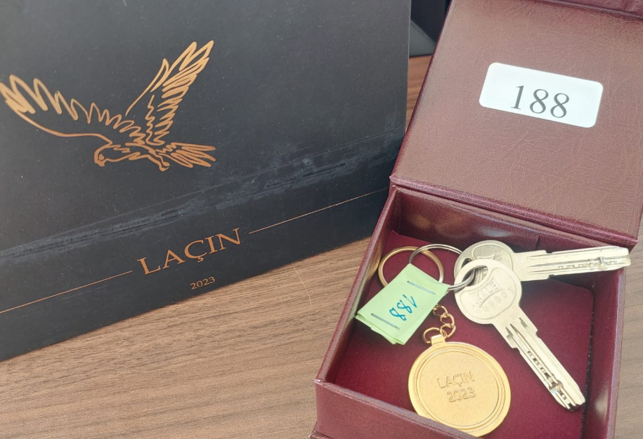 Laçına köçən ailələrə evlərinin açarları təqdim olundu