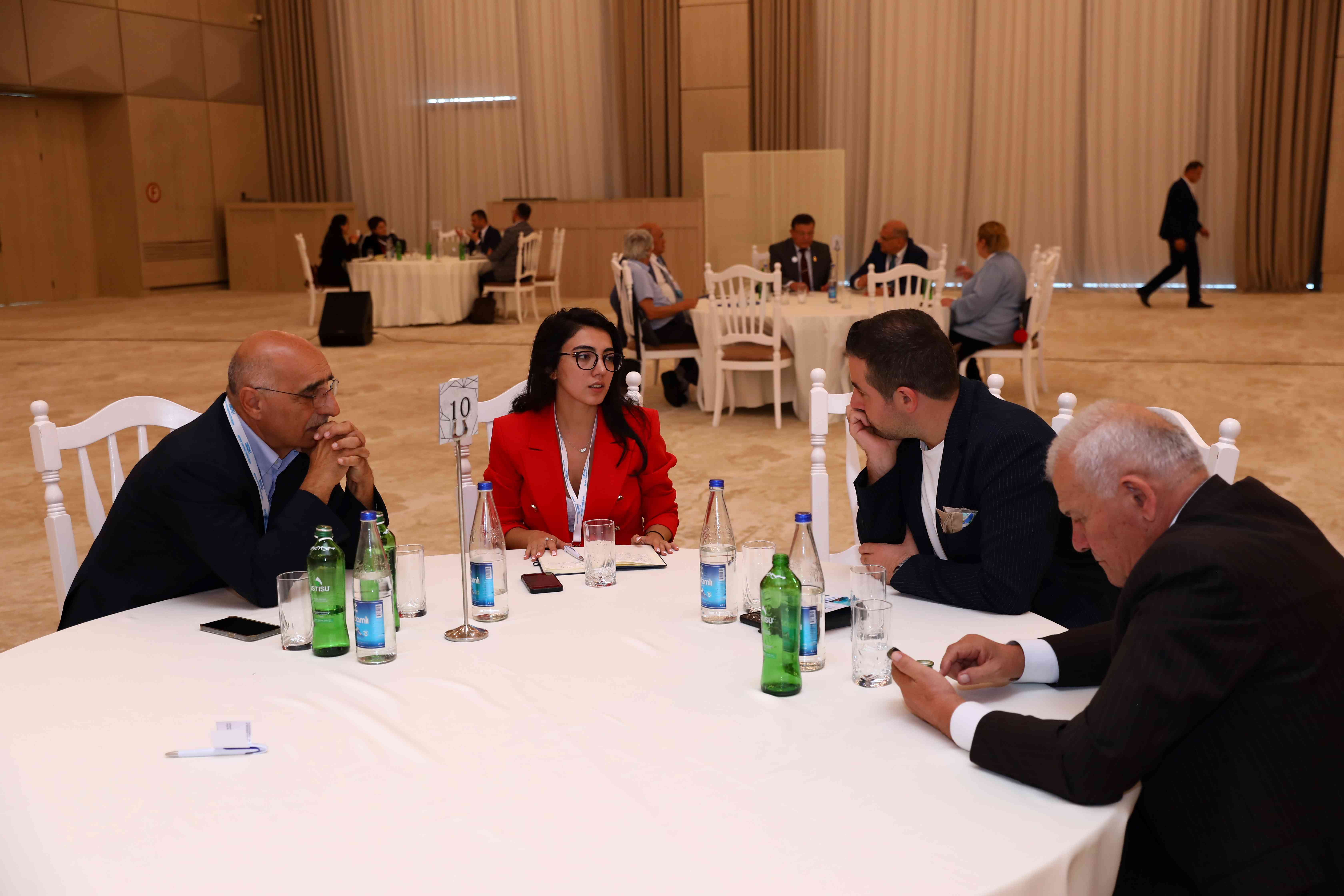 Azərbaycanlı Alimlərin Forumu çərçivəsində bir sıra tədbirlər keçirilib