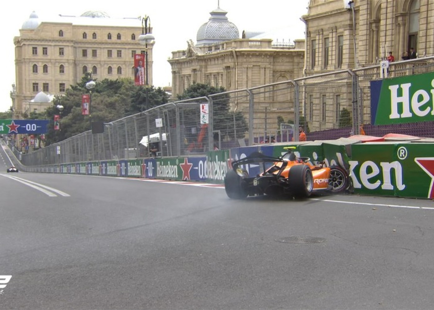 "Formula 2" pilotu qəza törətdi - FOTO