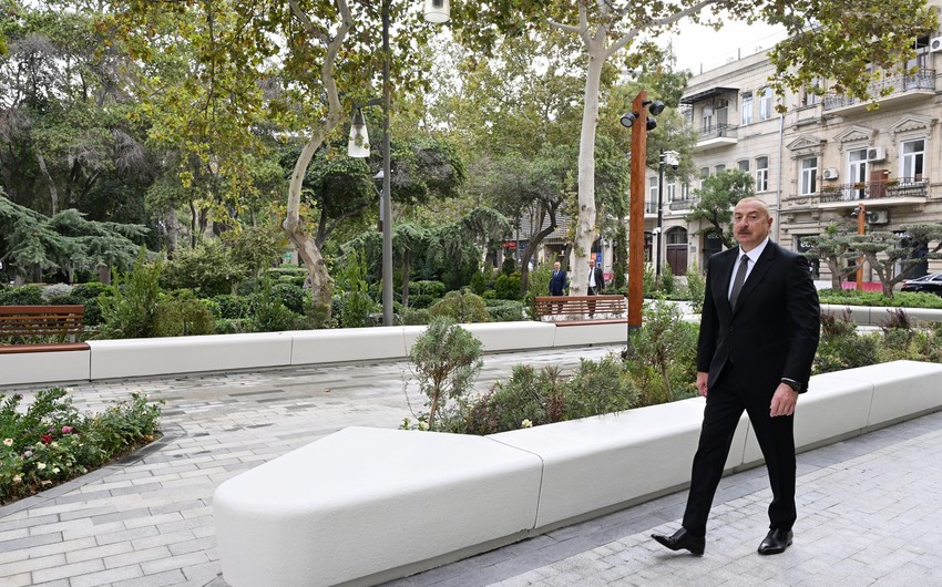 Prezident “Xəqani” bağında - FOTOLAR