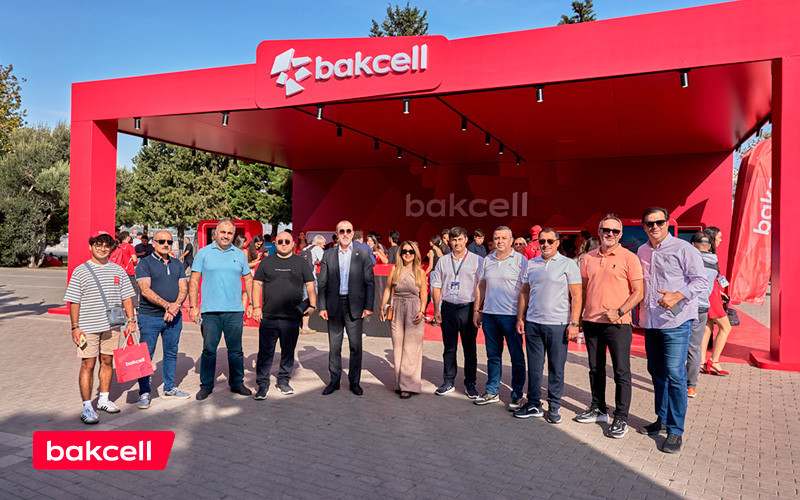 Jurnalistlər “Bakcell”in “Formula 1” stendini ziyarət ediblər - FOTOLENT