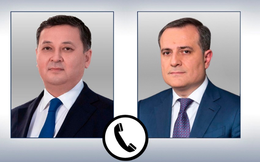 Ceyhun Bayramov həmkarı ilə regionu müzakirə etdi 