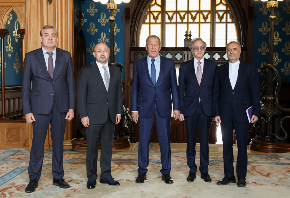 Lavrov Xəzəryanı ölkələrin səfirləri ilə görüşdü