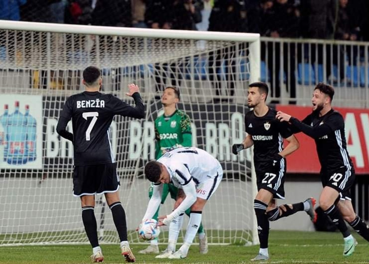 "Qarabağ" - "Neftçi" görüşü FIFA referisinə tapşırıldı