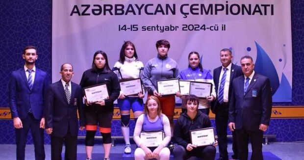 Cavanşir Feyziyev idmançılarla görüşdü &ndash; FOTOLAR