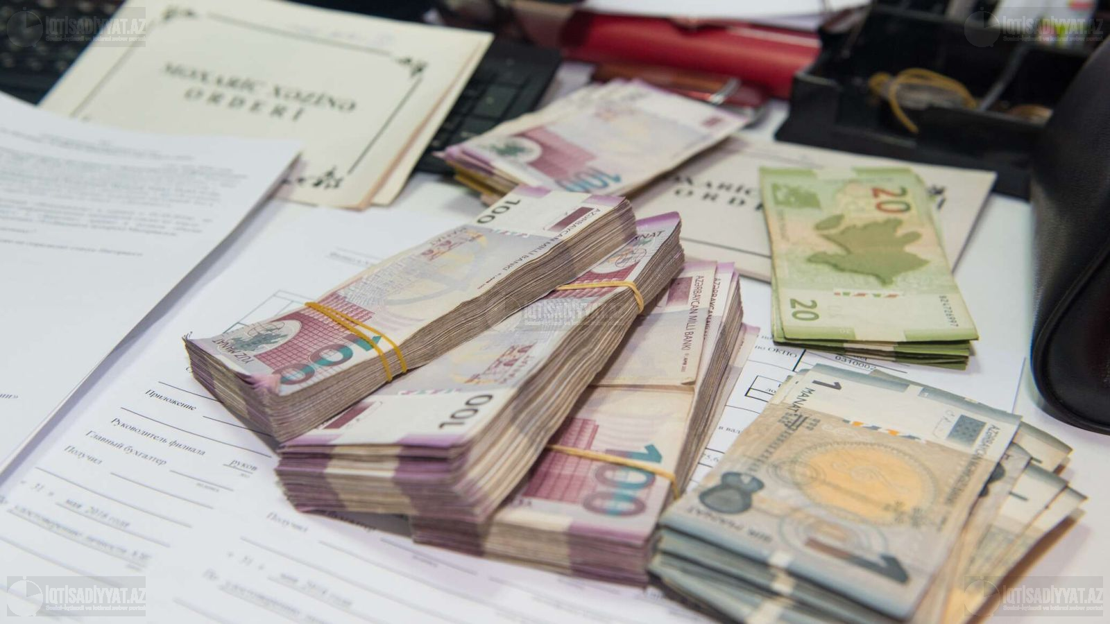 Büdcədə 3 milyard manata yaxın əlavə pul