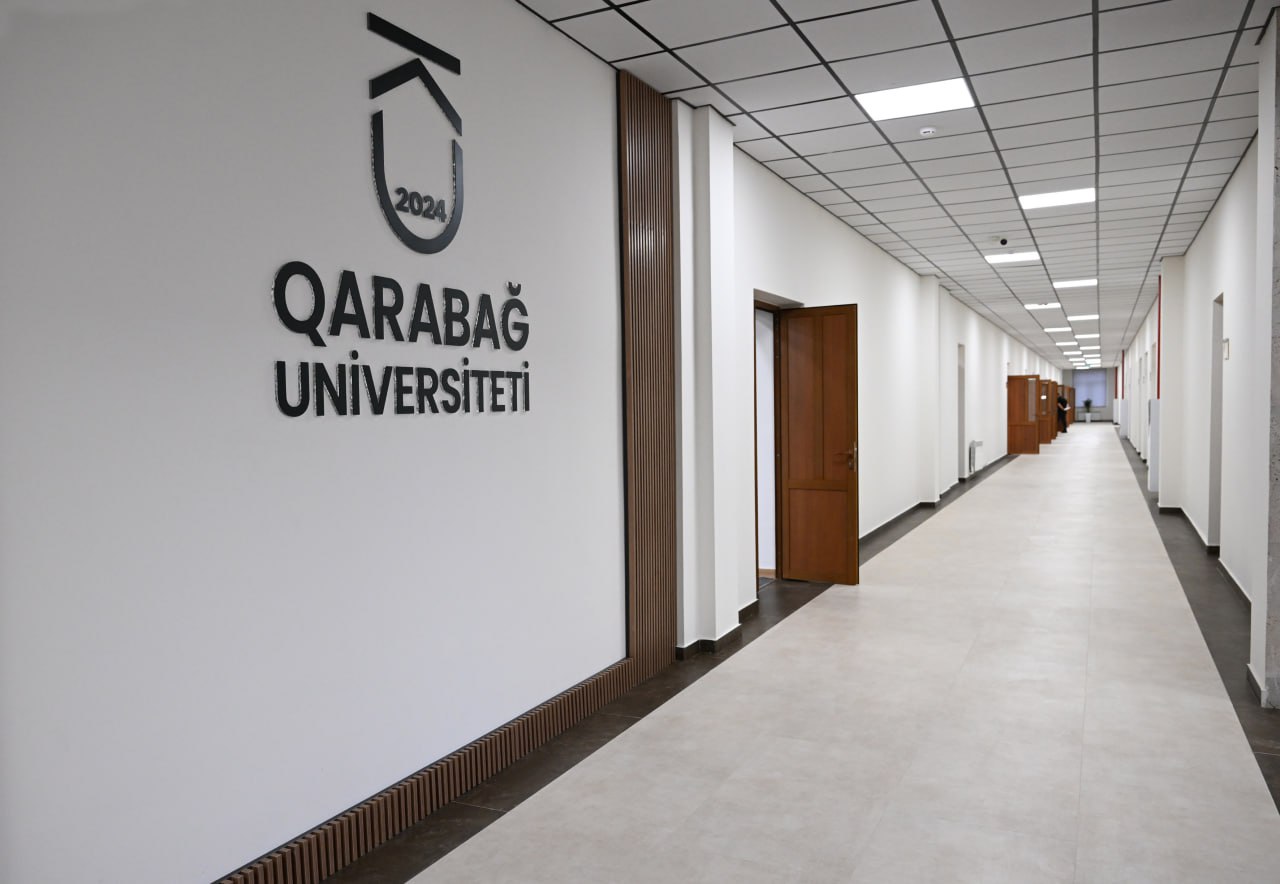 Qarabağ Universitetinin LOQOSU