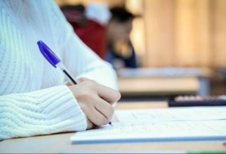 Orta ixtisas təhsili müəssisələrində çalışan alimlər