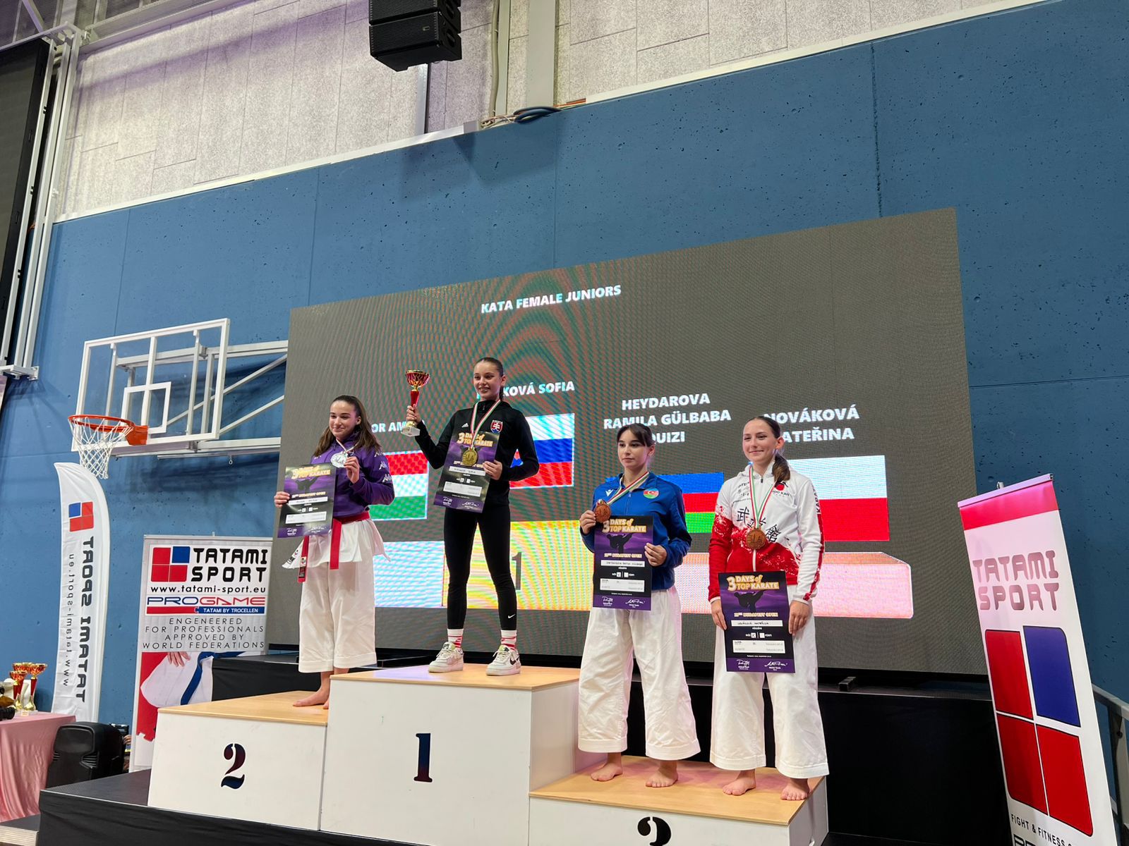 Karateçilərimiz beynəlxalq yarışda qızıl və gümüş medallar qazandılar