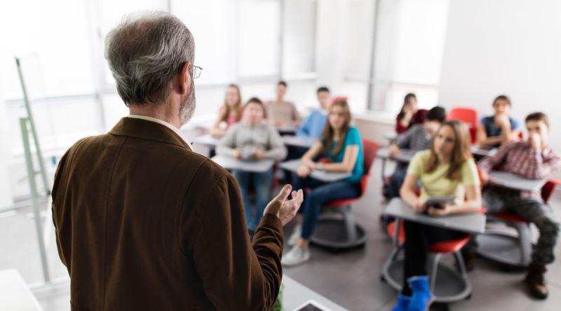 Universitet müəllimləri də işə qəbul üçün imtahan verəcəklər?