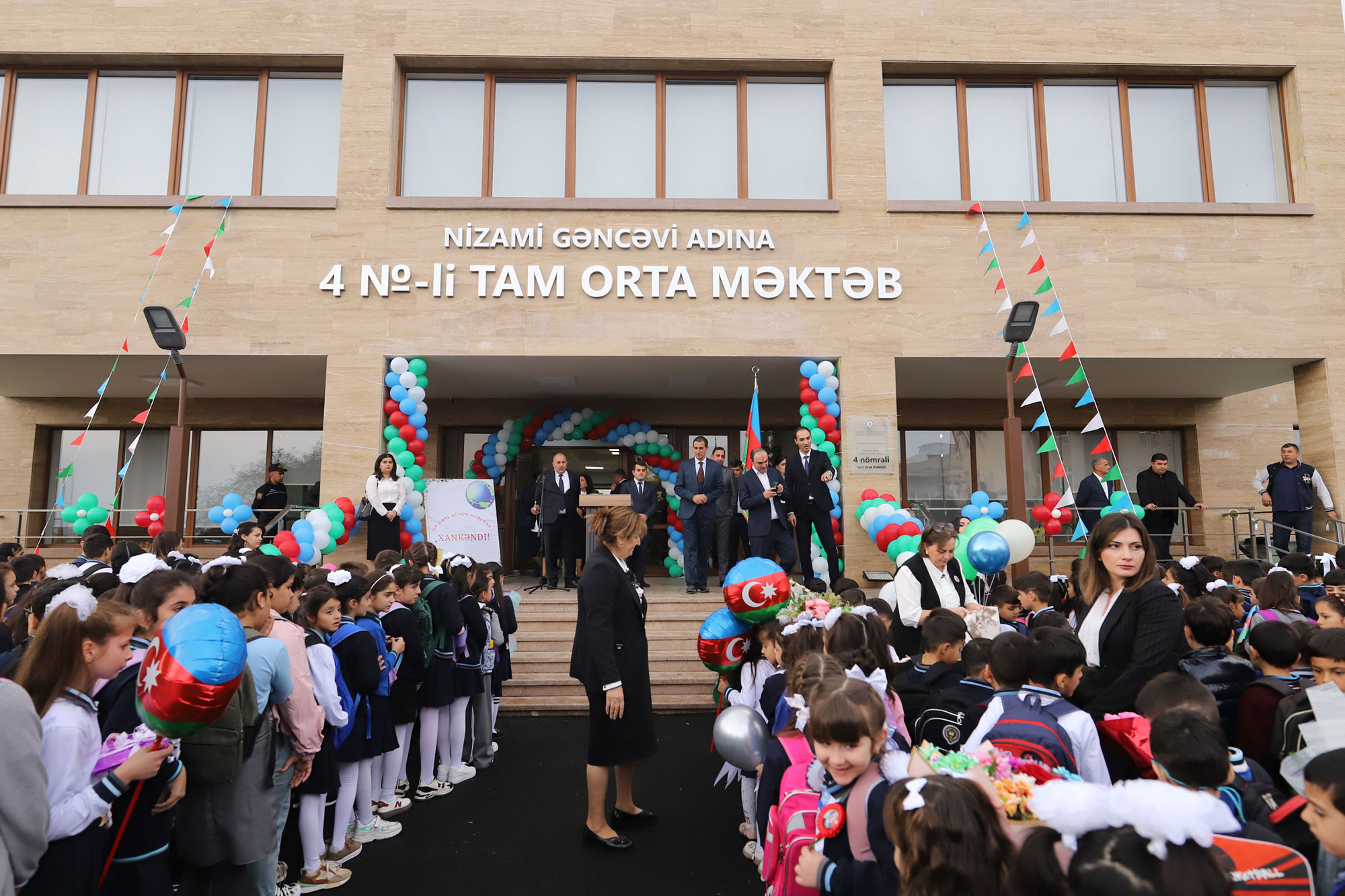 Nazir Xankəndidə ilk dərs günündə iştirak etdi - FOTO