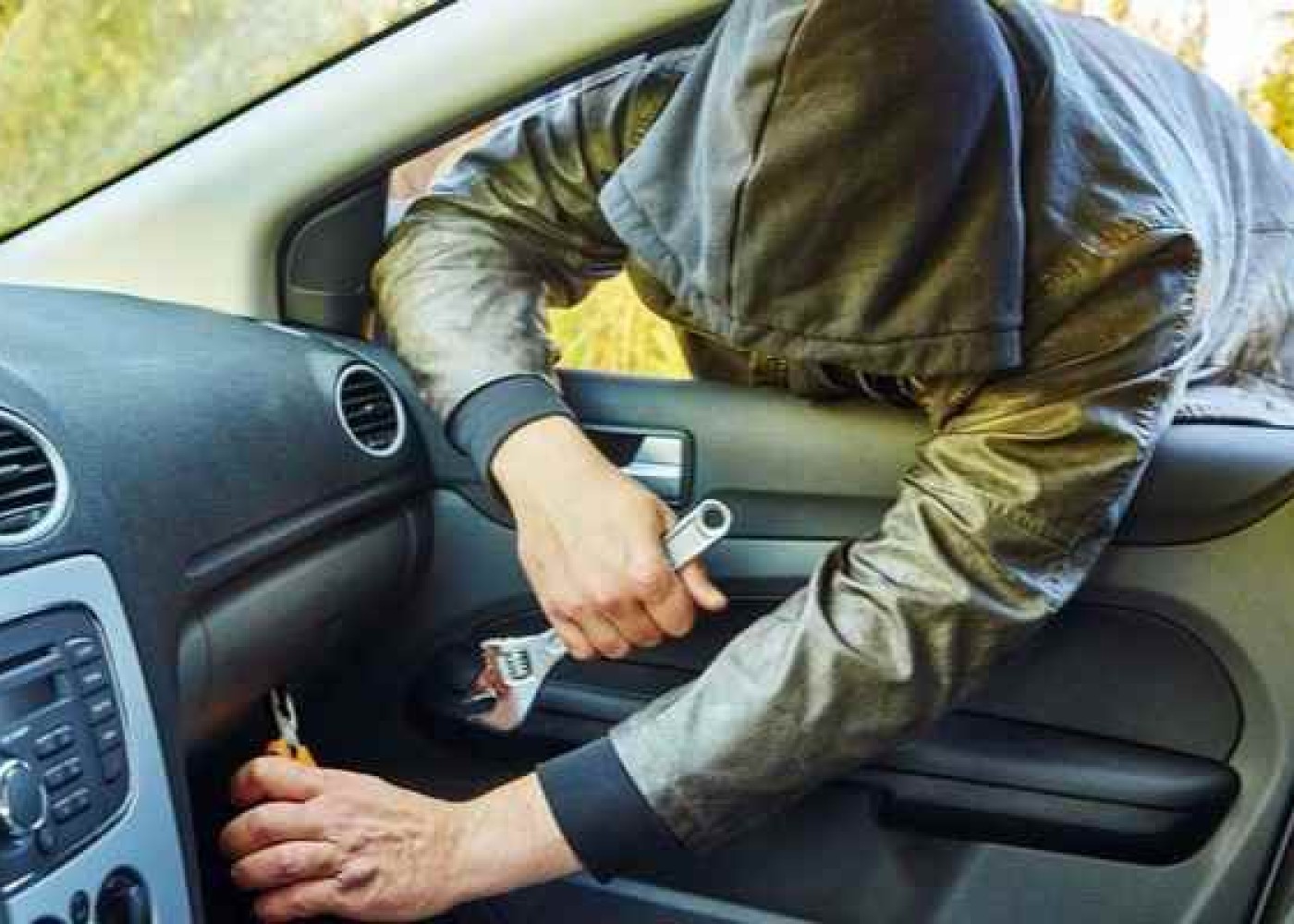 Bakıda qaçırdıqları maşını&nbsp;Sabirabada aparıb sökdülər