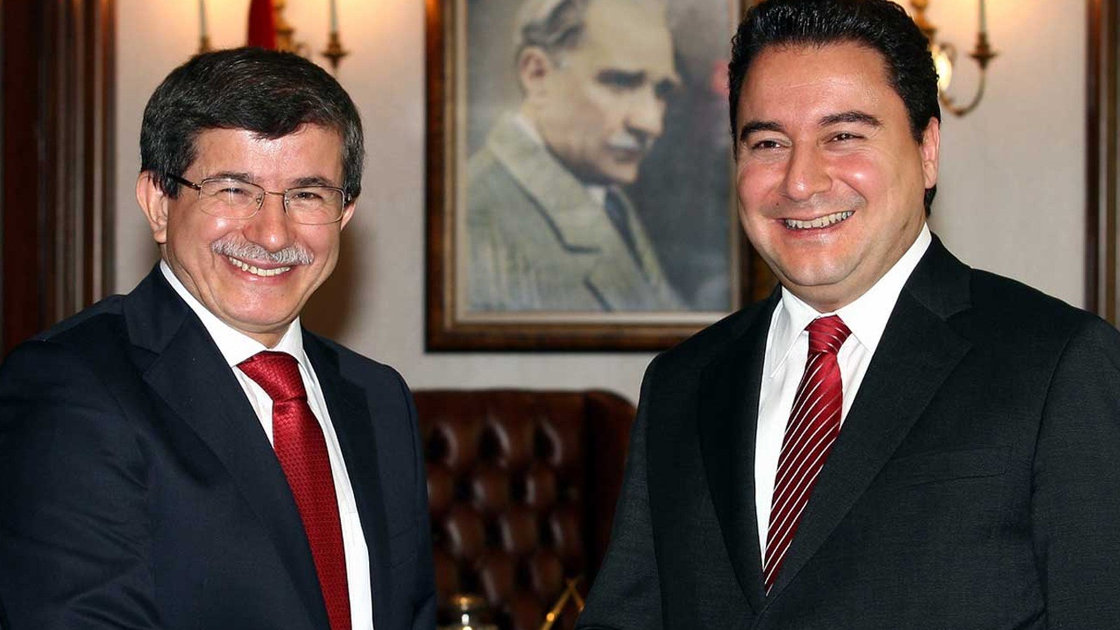 Davutoğlu Babacanın partiyası ilə birləşmə barədə: Hazır deyillər...