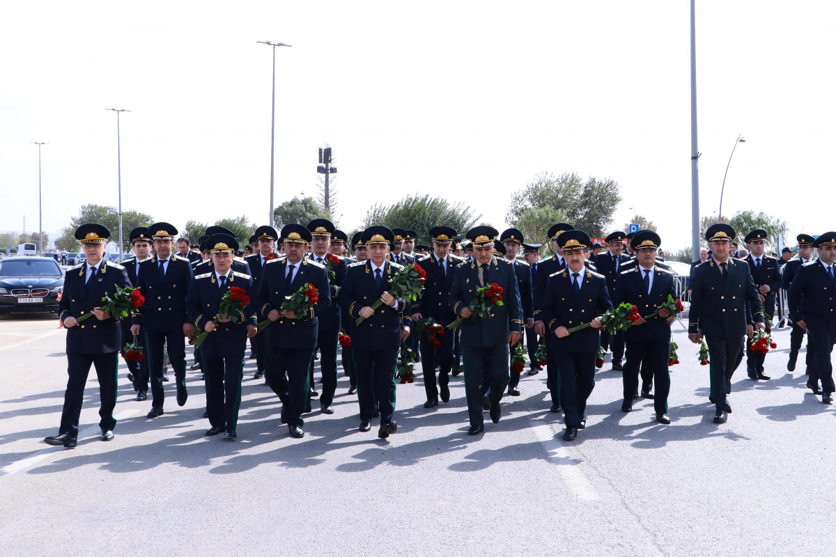 Baş Prokurorluğun rəhbərliyi Zəfər Parkında - FOTO