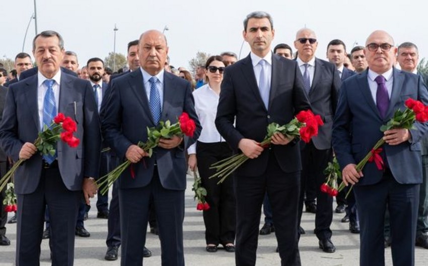 ADY-nin kollektivi Zəfər parkında - FOTOLAR