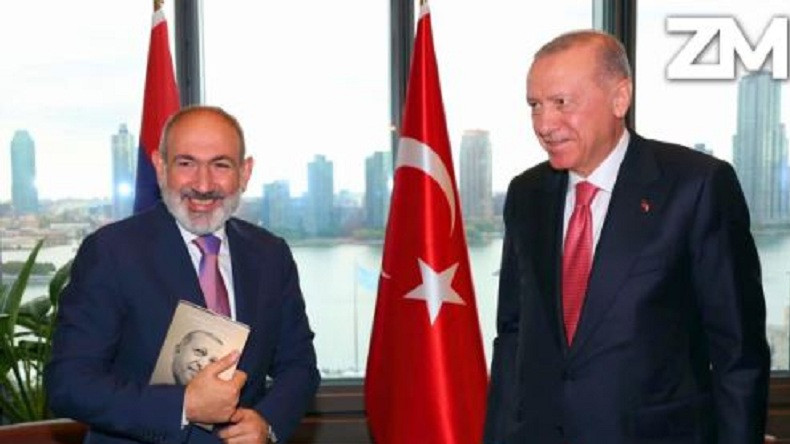 Paşinyanın Ərdoğanın kitabını qucaqlaması problemi həll etmir