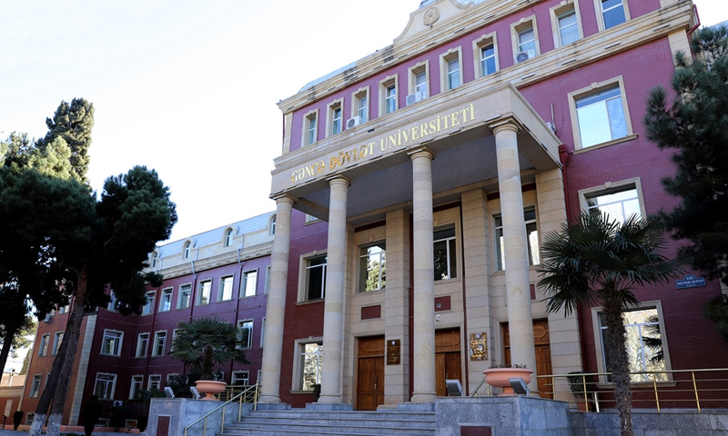 Tələbələrdən pul yığan müdir işdən QOVULDU